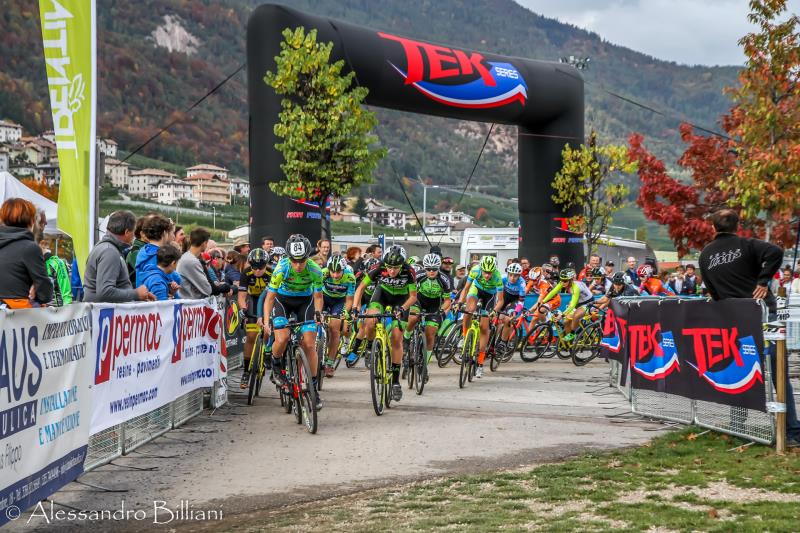 MASTER CROSS SMP : L’ALLUNGO DI COMINELLI VALE LA VITTORIA DE “ IL MELO CUP”