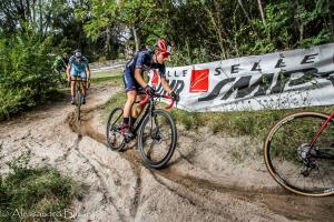 FILIPPO FONTANA E LETIZIA BORGHESI FIRMANO IL TROFEO CITTÀ DI BOLZANO
