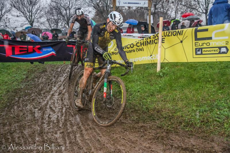 MASTER CROSS SMP: DORIGONI SU BERTOLINI E FONTANA NEL FANGO E NELLA PIOGGIA DI BRUGHERIO