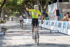 KEVIN PEZZO ROSOLA E DEBORA PIANA VINCONO LAROSTE GRAVEL RACE